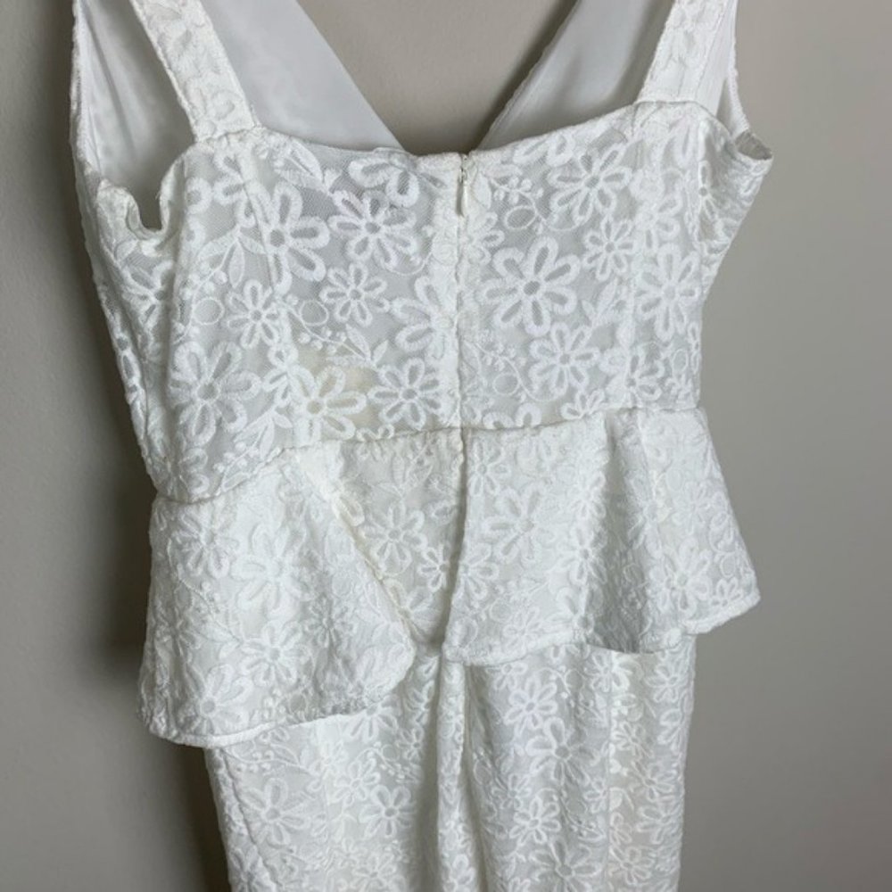 Trina Turk White Lace Peplum Dress NeW - Picture 8 of 10